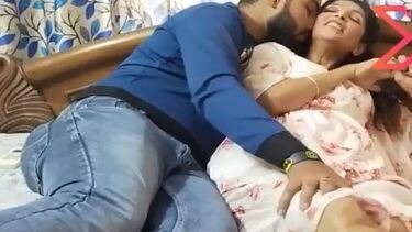 छुट्टी देने के बहाने कामवाली को चोदा