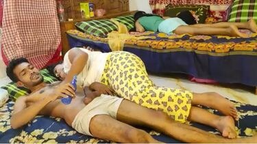 गर्लफ्रेंड की सहेली ने की लण्ड की मालिश