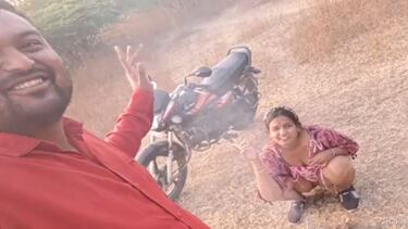 देहाती भाभी को खुले में पेला
